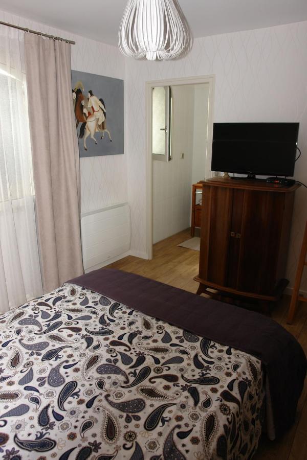 Domaine De L'Espiguette Bed and Breakfast Biganos Exteriör bild