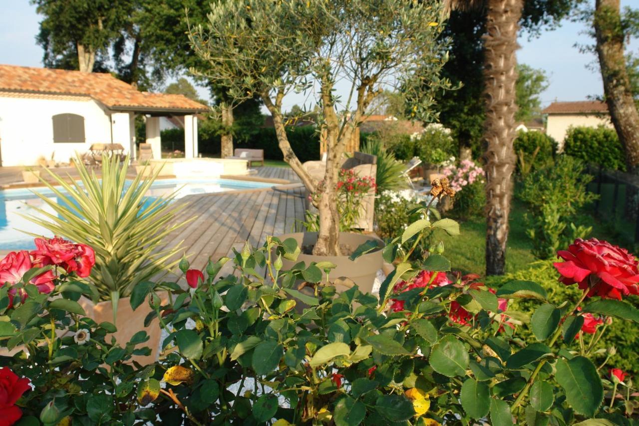 Domaine De L'Espiguette Bed and Breakfast Biganos Exteriör bild